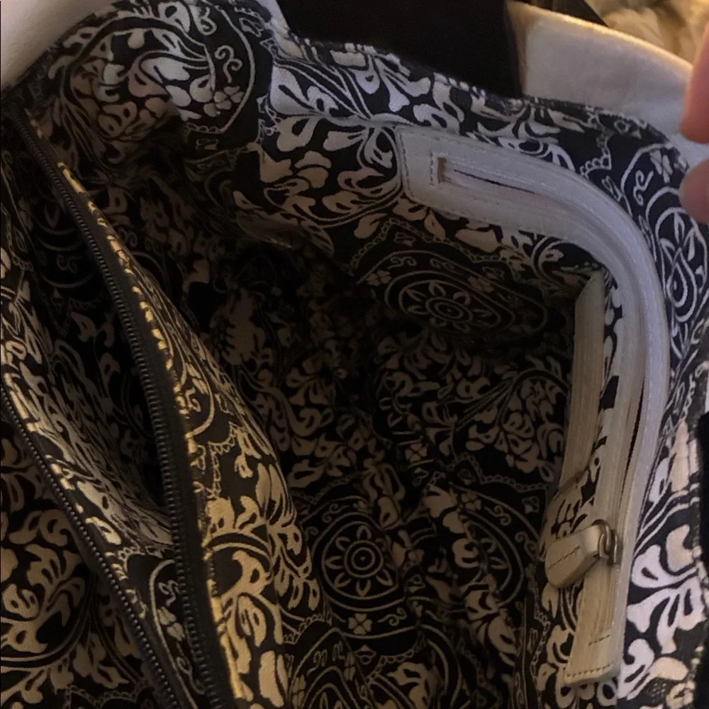 Audrey Brooke Black and Cream Tote Bag - Picture 7 of 9
